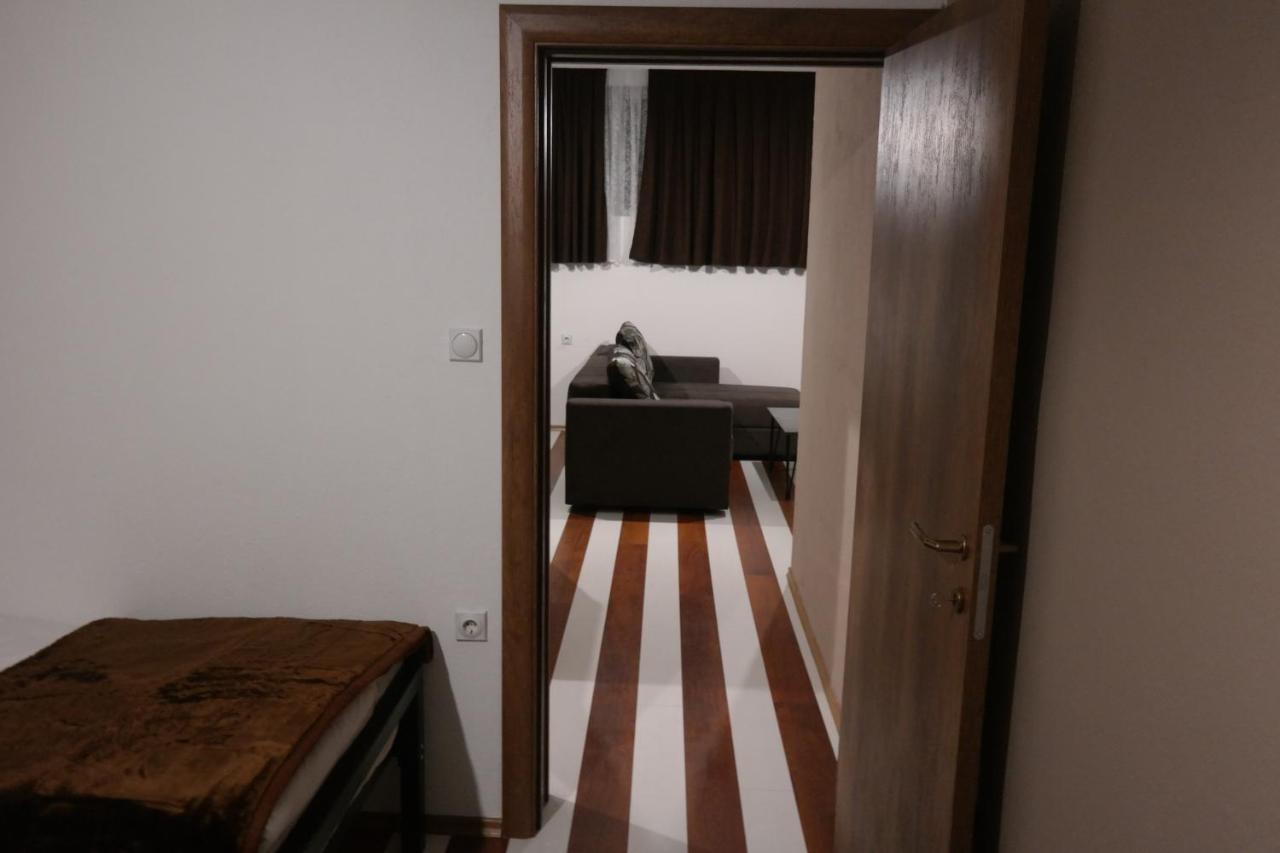 Villa Family Kumanovo Eksteriør billede